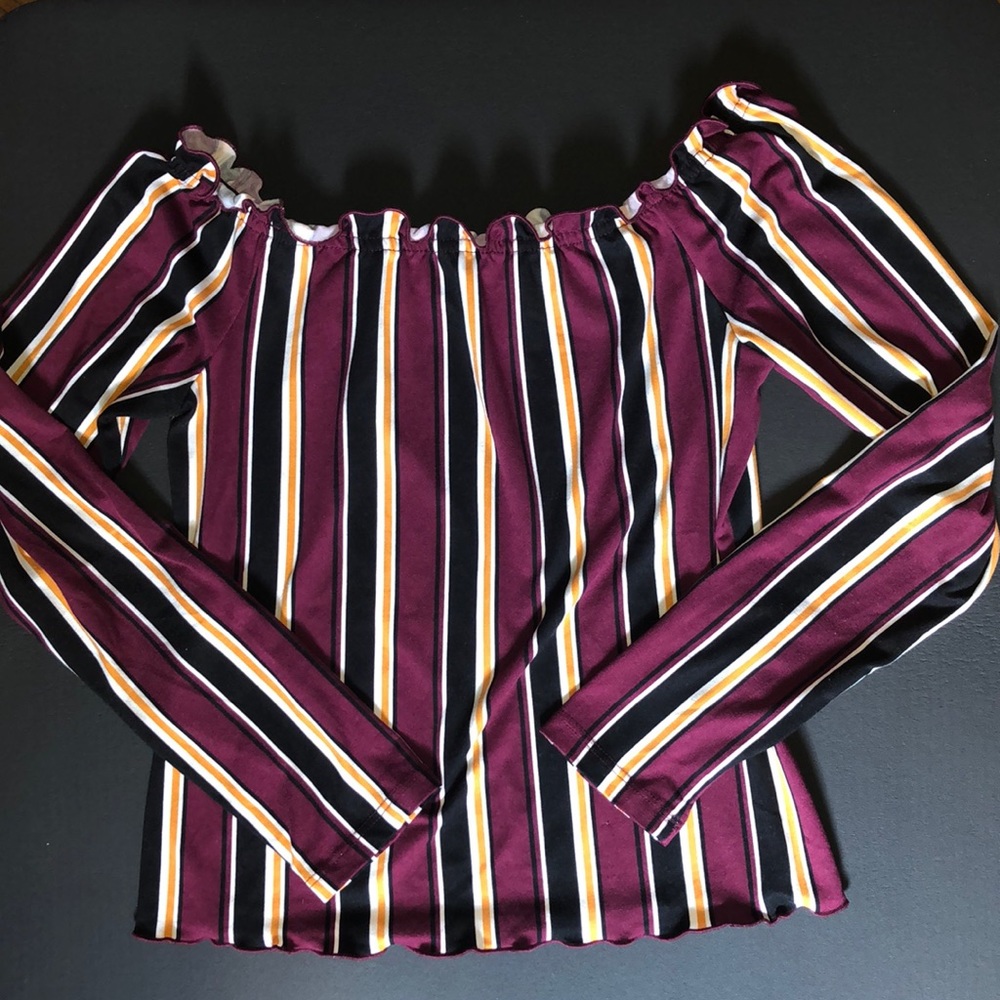 LONG SLEEVE OFF-THE-SHOULDER TOP